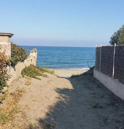 E Lecce * Santa-Lucia-di-Moriani