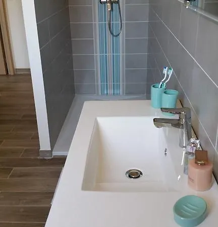 E Lecce * Santa-Lucia-di-Moriani